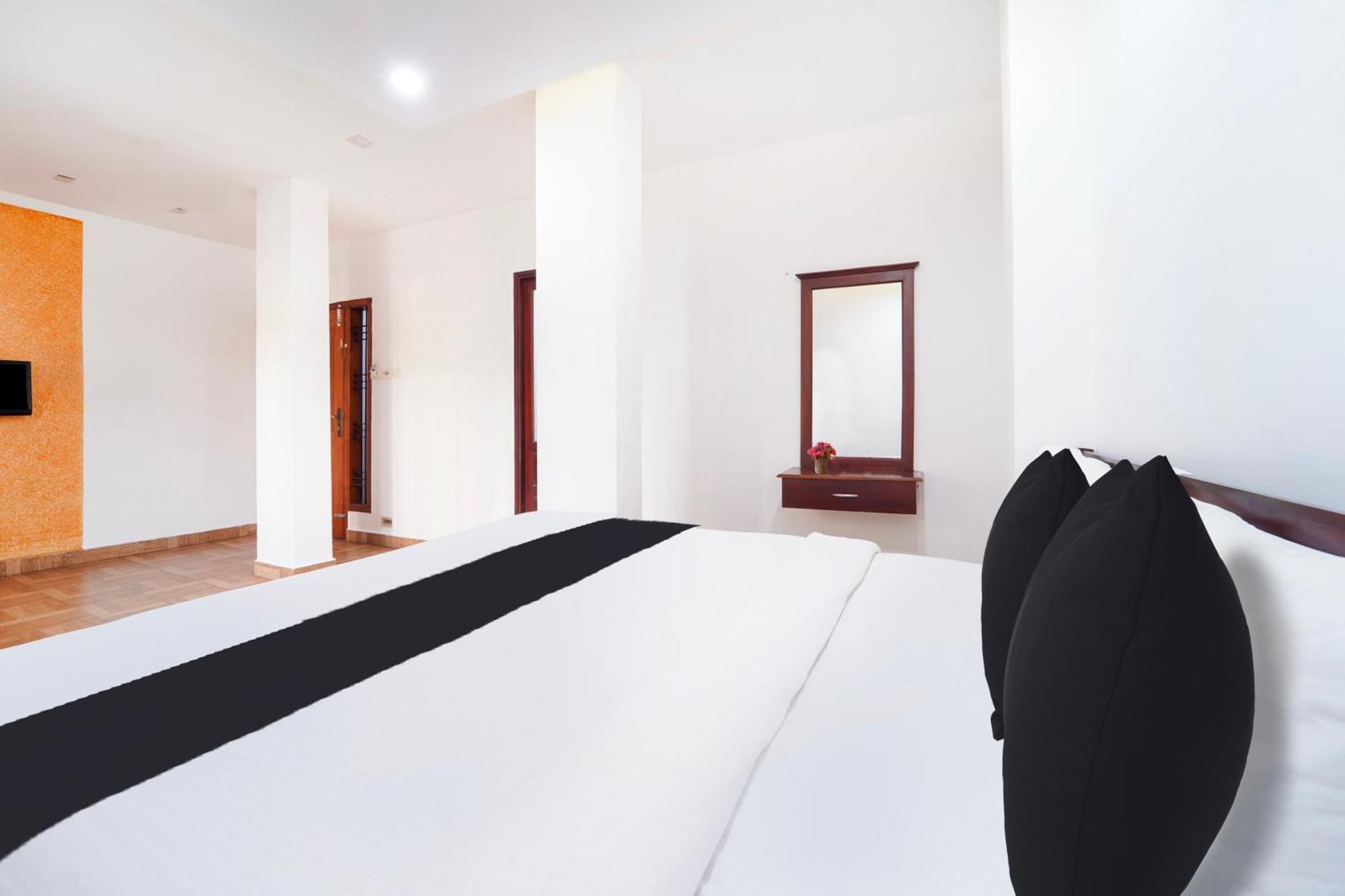 Super Townhouse City Center Ernakulam Kochi Екстериор снимка